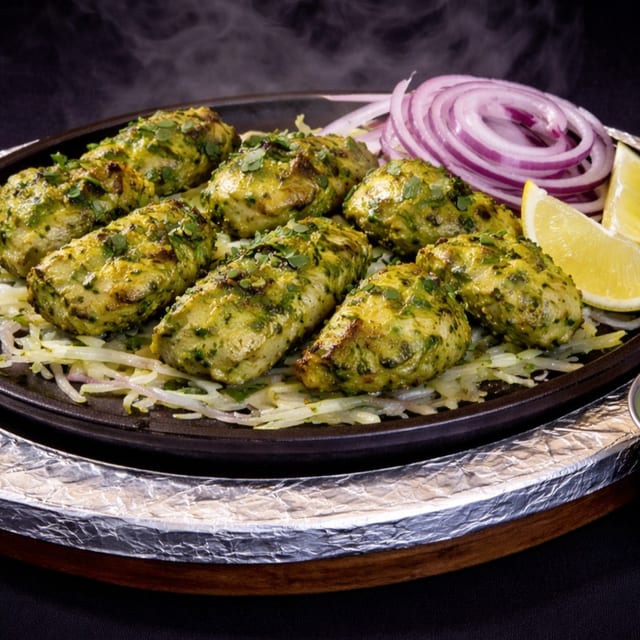Hariyali Chicken Tikka Sizzlers.
